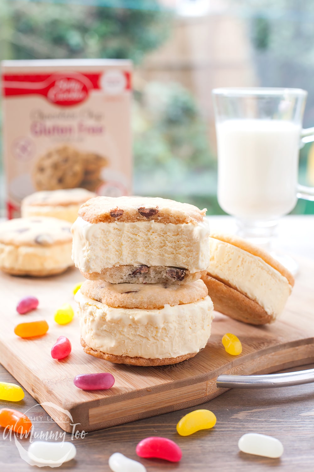 Serve your gluten-free ice cream sandwiches and enjoy straight away!