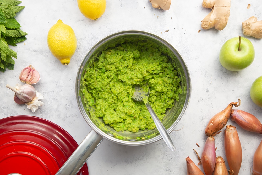 Homemade mushy peas