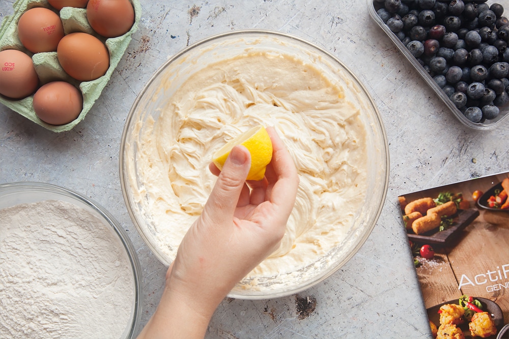 Adding lemon juice to the cake mix