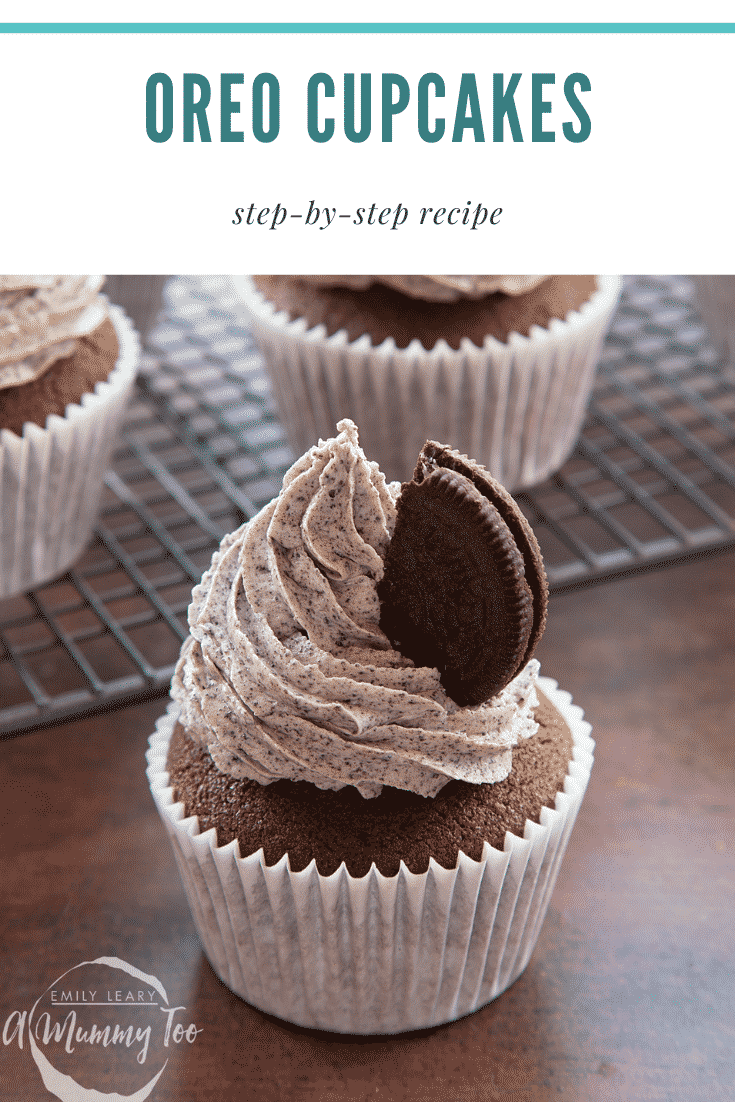 grpahic text: OREO CUPCAKES STEP BY STEP RECIPE above front view of oreo buttercream topped cupcake